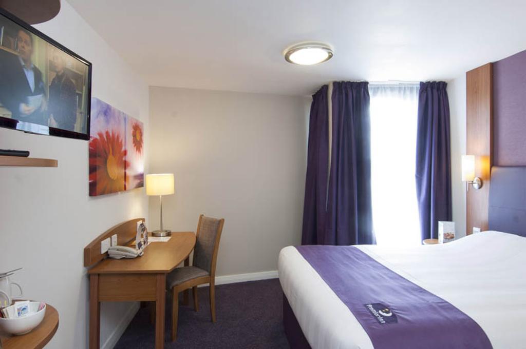 Premier Inn Stratford Upon Avon Waterways 部屋 写真