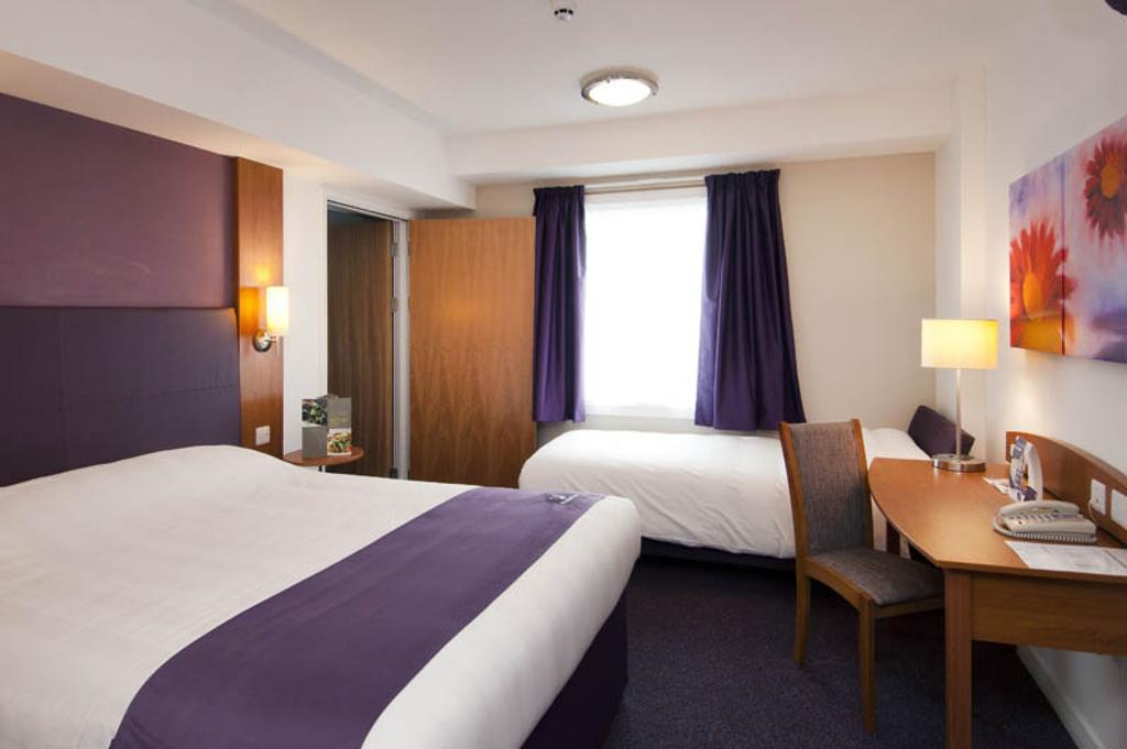 Premier Inn Stratford Upon Avon Waterways 部屋 写真