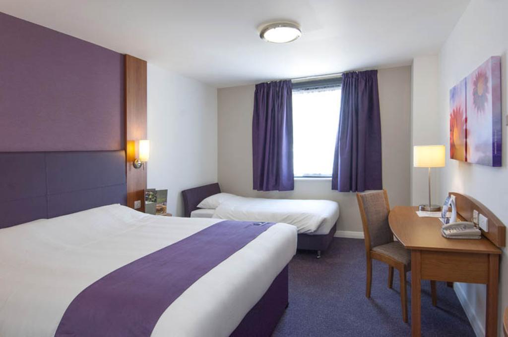 Premier Inn Stratford Upon Avon Waterways 部屋 写真