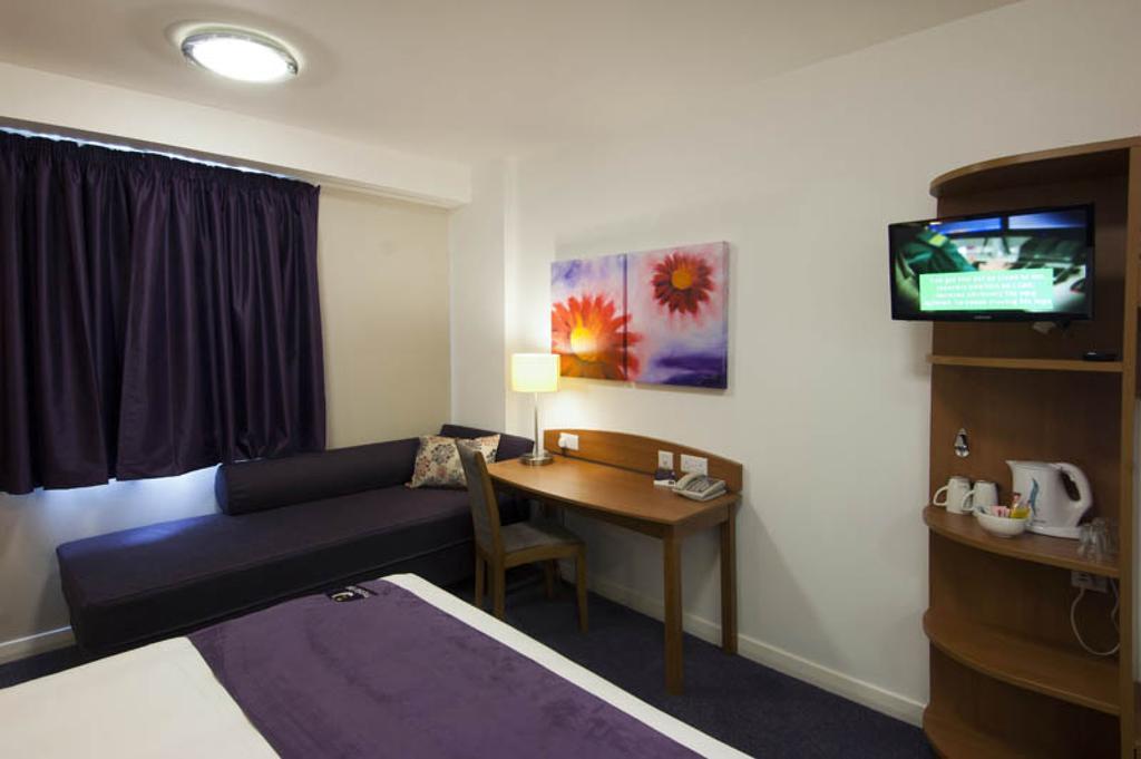 Premier Inn Stratford Upon Avon Waterways エクステリア 写真