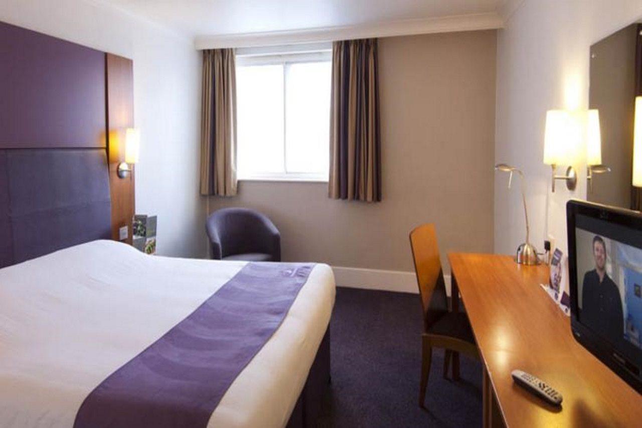 Premier Inn Stratford Upon Avon Waterways エクステリア 写真
