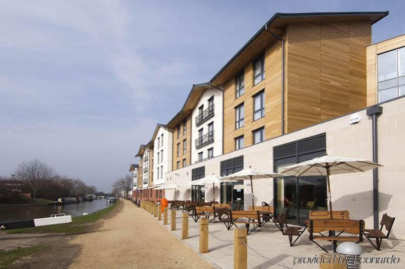 Premier Inn Stratford Upon Avon Waterways エクステリア 写真